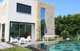 Villa – Cap d'Antibes, Antibes, Côte d'Azur,  France. 8,800 € par semaine
