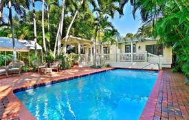 Villa – Miami, Floride, Etats-Unis. 823,000 €
