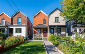 Maison en ville – Manning Avenue, Old Toronto, Toronto,  Ontario,   Canada. C$2,315,000