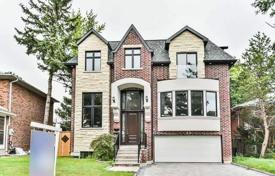 5 pièces maison en ville à North York, Canada. C$2,270,000