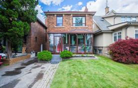 Maison en ville – Lake Shore Boulevard West, Etobicoke, Toronto,  Ontario,   Canada. C$1,244,000