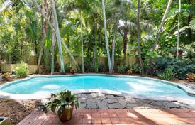 Villa – Miami, Floride, Etats-Unis. 840,000 €