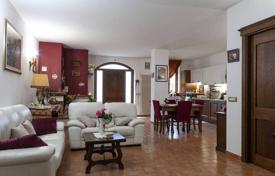 Villa – Piancastagnaio, Toscane, Italie. 800,000 €