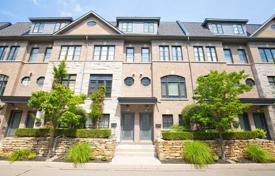 3 pièces maison mitoyenne à Etobicoke, Canada. C$1,261,000