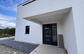 5 pièces maison en ville 233 m² en Zadar County, Croatie. 600,000 €