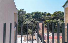 3 pièces appartement dans un nouvel immeuble 77 m² à Mali Losinj, Croatie. 338,000 €