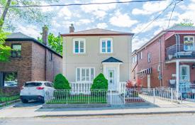 4 pièces maison en ville à Old Toronto, Canada. C$1,248,000