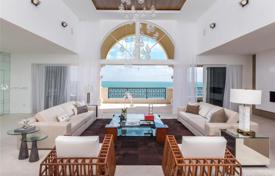 Penthouse – Fisher Island Drive, Miami Beach, Floride,  Etats-Unis. $13,900,000