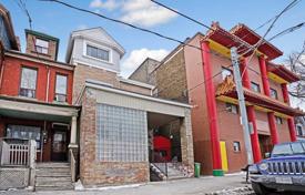 Maison mitoyenne – Bathurst Street, Toronto, Ontario,  Canada. C$2,096,000