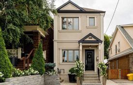 4 pièces maison en ville en York, Canada. C$1,425,000