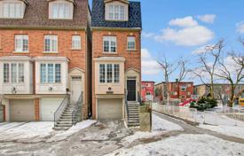 Maison en ville – Gerrard Street East, Toronto, Ontario,  Canada. C$1,016,000