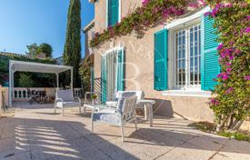 Villa – Cap d'Antibes, Antibes, Côte d'Azur,  France. 2,330,000 €