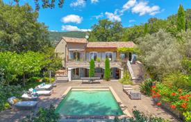 9 pièces villa à Chateauneuf-Grasse, France. 1,690,000 €