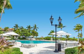 Appartement – Fisher Island Drive, Miami Beach, Floride,  Etats-Unis. $954,000