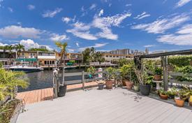 Maison en ville – North Miami Beach, Floride, Etats-Unis. $730,000