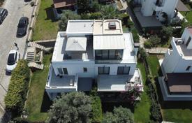 Villa Mitoyenne avec Jardin Privé et Vue Mer à Bodrum Turkbuku. $532,000