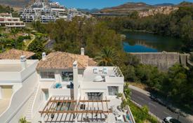 Appartement – Nueva Andalucia, Marbella, Andalousie,  Espagne. 2,195,000 €