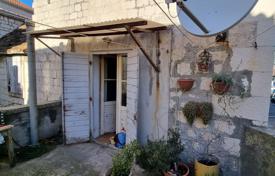 Maison en ville – Kaštel Novi, Kastela, Comté de Split-Dalmatie,  Croatie. 490,000 €