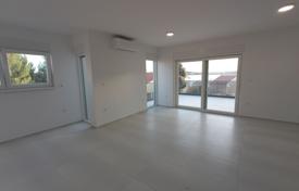 4 pièces appartement dans un nouvel immeuble 170 m² à Srima, Croatie. 680,000 €