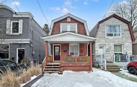 2 pièces maison en ville à East York, Canada. C$1,037,000