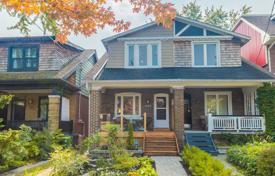 Maison mitoyenne – East York, Toronto, Ontario,  Canada. C$1,411,000