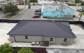 Maison en ville – North Miami, Floride, Etats-Unis. $650,000