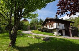 Chalet – Chamonix, Auvergne-Rhône-Alpes, France. 2,100 € par semaine