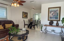 Maison en ville – Tamarac, Broward, Floride,  Etats-Unis. $385,000