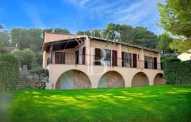 6 pièces villa à Antibes, France. 1,190,000 €