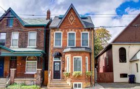 Maison en ville – Broadview Avenue, Toronto, Ontario,  Canada. C$1,861,000