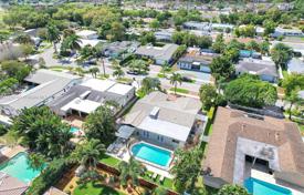 Maison en ville – Hollywood, Floride, Etats-Unis. $1,295,000