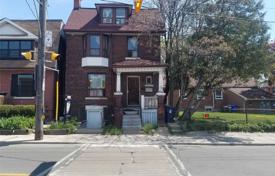 Maison en ville – Christie Street, Old Toronto, Toronto,  Ontario,   Canada. C$2,123,000