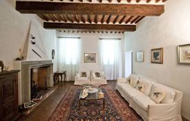 7 pièces villa 667 m² à Monteriggioni, Italie. 2,200,000 €