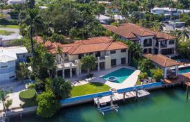 9 pièces villa 721 m² à Miami Beach, Etats-Unis. $11,500,000
