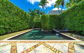 Villa – Miami Beach, Floride, Etats-Unis. 2,119,000 €