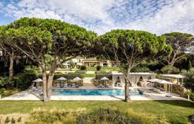 10 pièces villa à Saint Tropez, France. 225,000 € par semaine