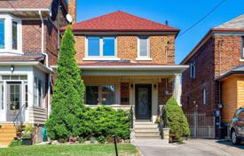 4 pièces maison en ville à Old Toronto, Canada. C$2,074,000