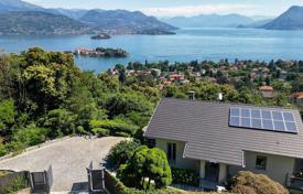 5 pièces villa à Stresa, Italie. 2,000,000 €