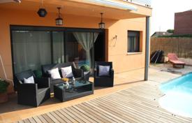 4 pièces villa 180 m² à Lloret de Mar, Espagne. 477,000 €