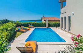 Maison en ville – Medulin, Comté d'Istrie, Croatie. 742,000 €