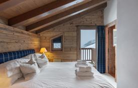 CHALET AUTHENTIQUE A QUELQUES METRES DES PISTES ET CENTRE VILLAGE. 2,155,000 €