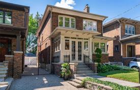 4 pièces maison en ville en York, Canada. C$2,110,000