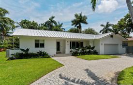 Villa – Miami, Floride, Etats-Unis. 1,576,000 €