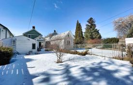 3 pièces maison en ville en York, Canada. C$1,150,000