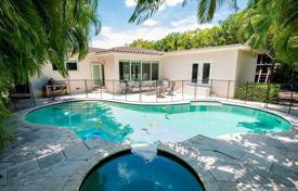 Villa – Bay Harbor Islands, Floride, Etats-Unis. $1,490,000