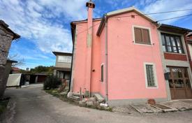 8 pièces maison en ville 235 m² à Labin, Croatie. 180,000 €