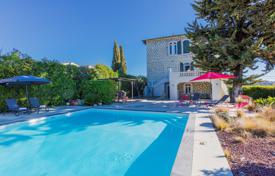 4 pièces villa en Provence-Alpes-Côte d'Azur, France. 5,400 € par semaine
