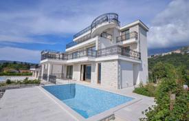 5 pièces villa 585 m² à Herceg Novi (ville), Monténégro. 1,400,000 €