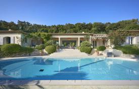 8 pièces villa à Saint Tropez, France. 40,000 € par semaine