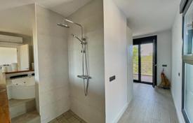 Maison en ville 230 m² à Barcelone, Espagne. 350,000 €